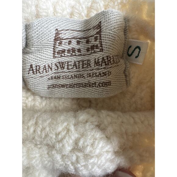 Aran Sweater Market 100% Merino Wool Sweater Shoulder Buttons Baby Size Small - Picture 9 of 15